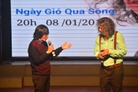 CÂU CHUYỆN NHỎ VỀ  NGÀY GIÓ QUA SÔNG 