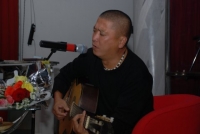 Diệp Chí Huy: mặt nạ âm thanh